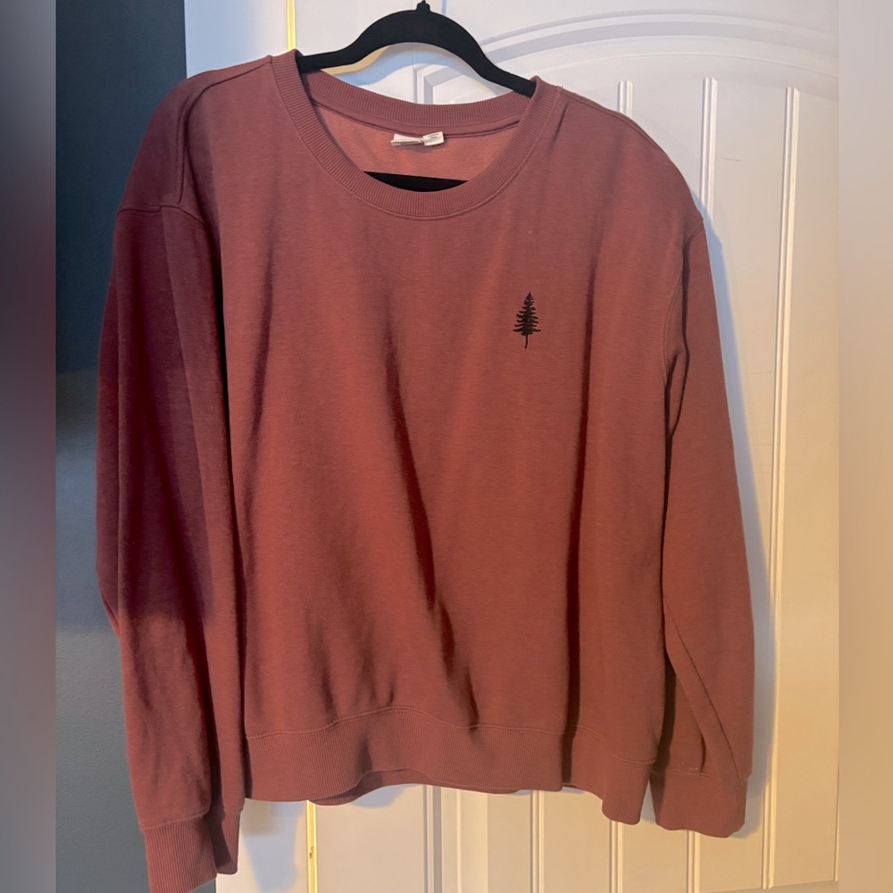 10 Tree crew neck sweater